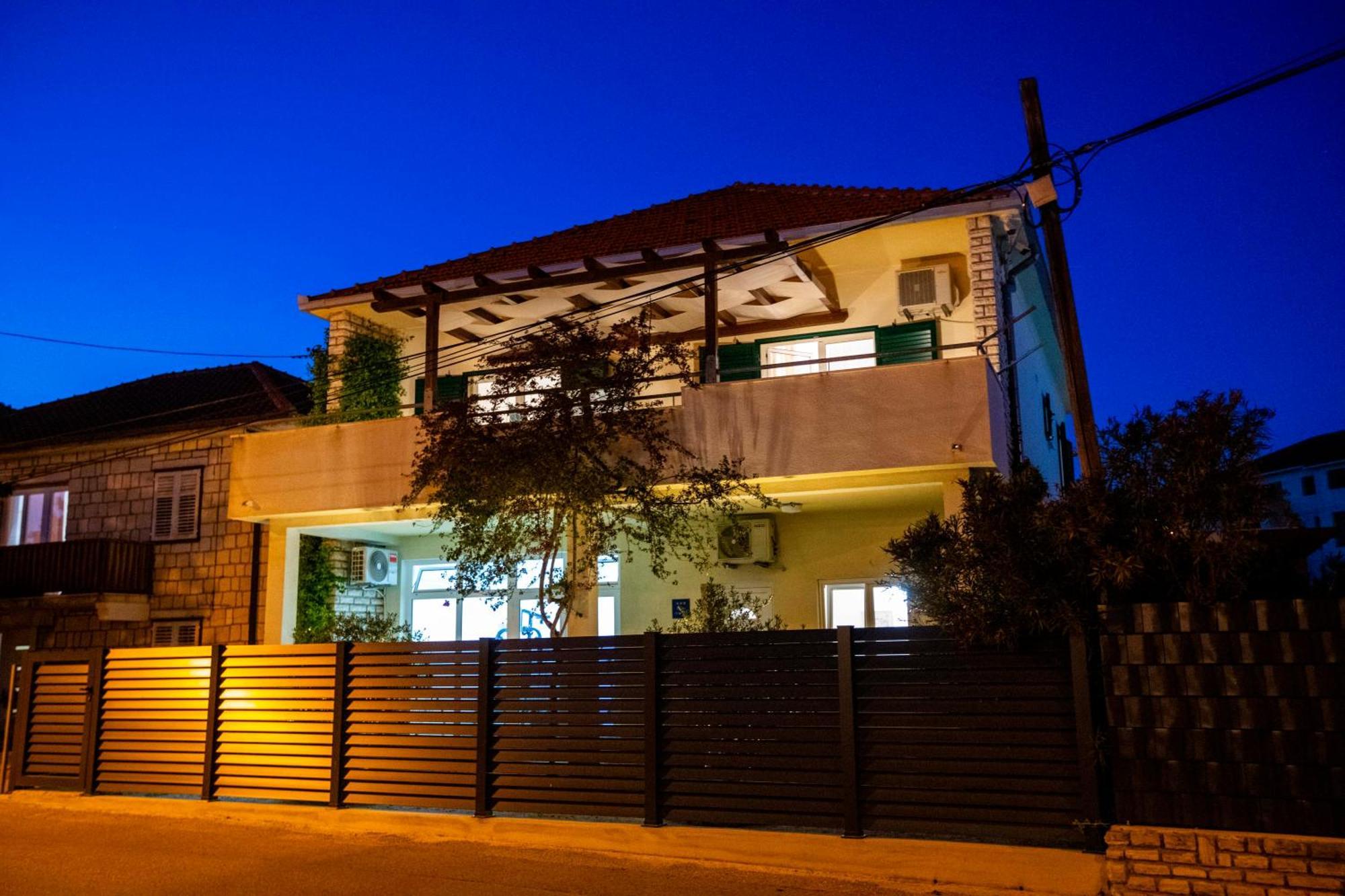 טרוגיר Apartment Laura מראה חיצוני תמונה