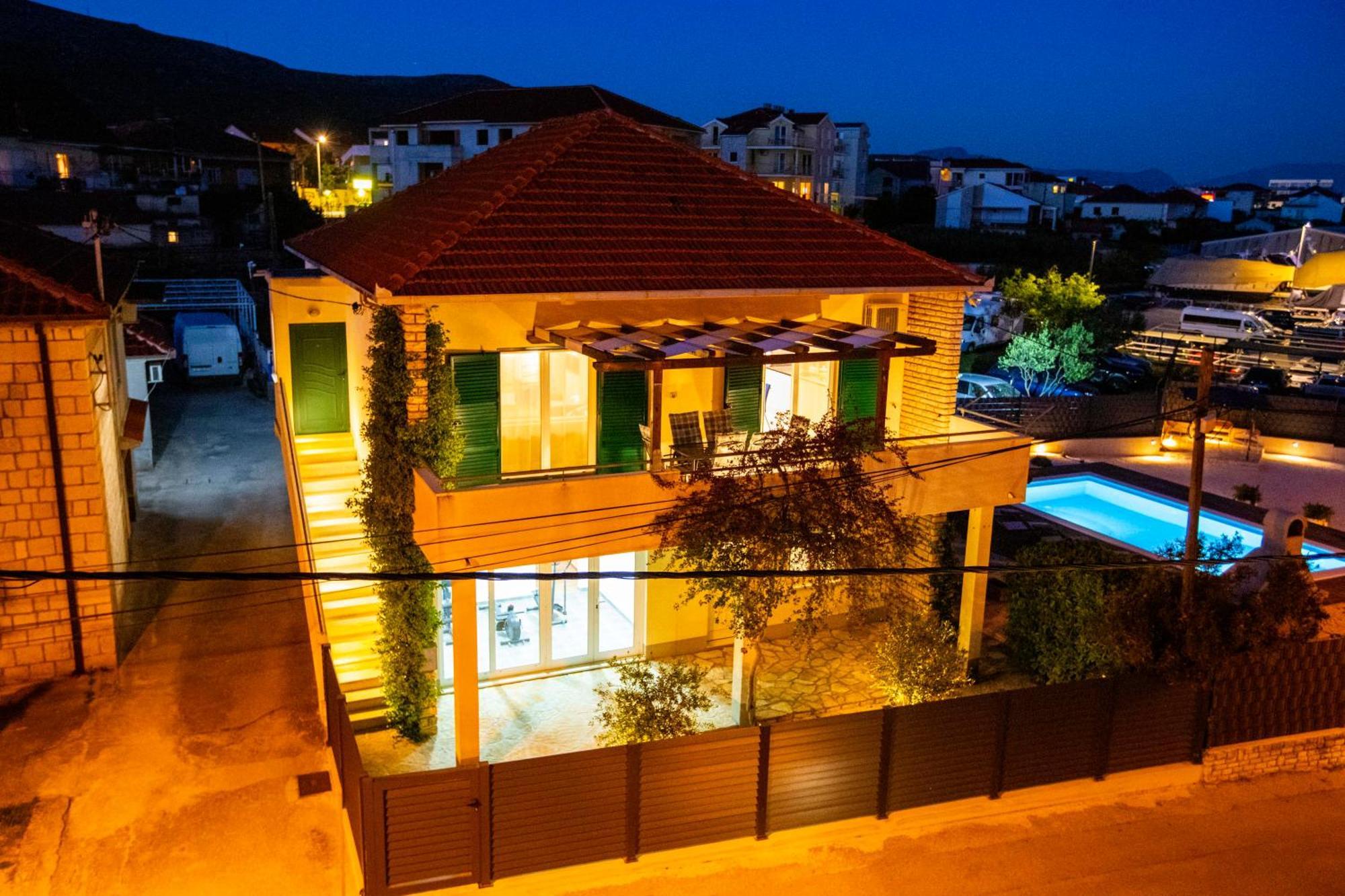 טרוגיר Apartment Laura מראה חיצוני תמונה
