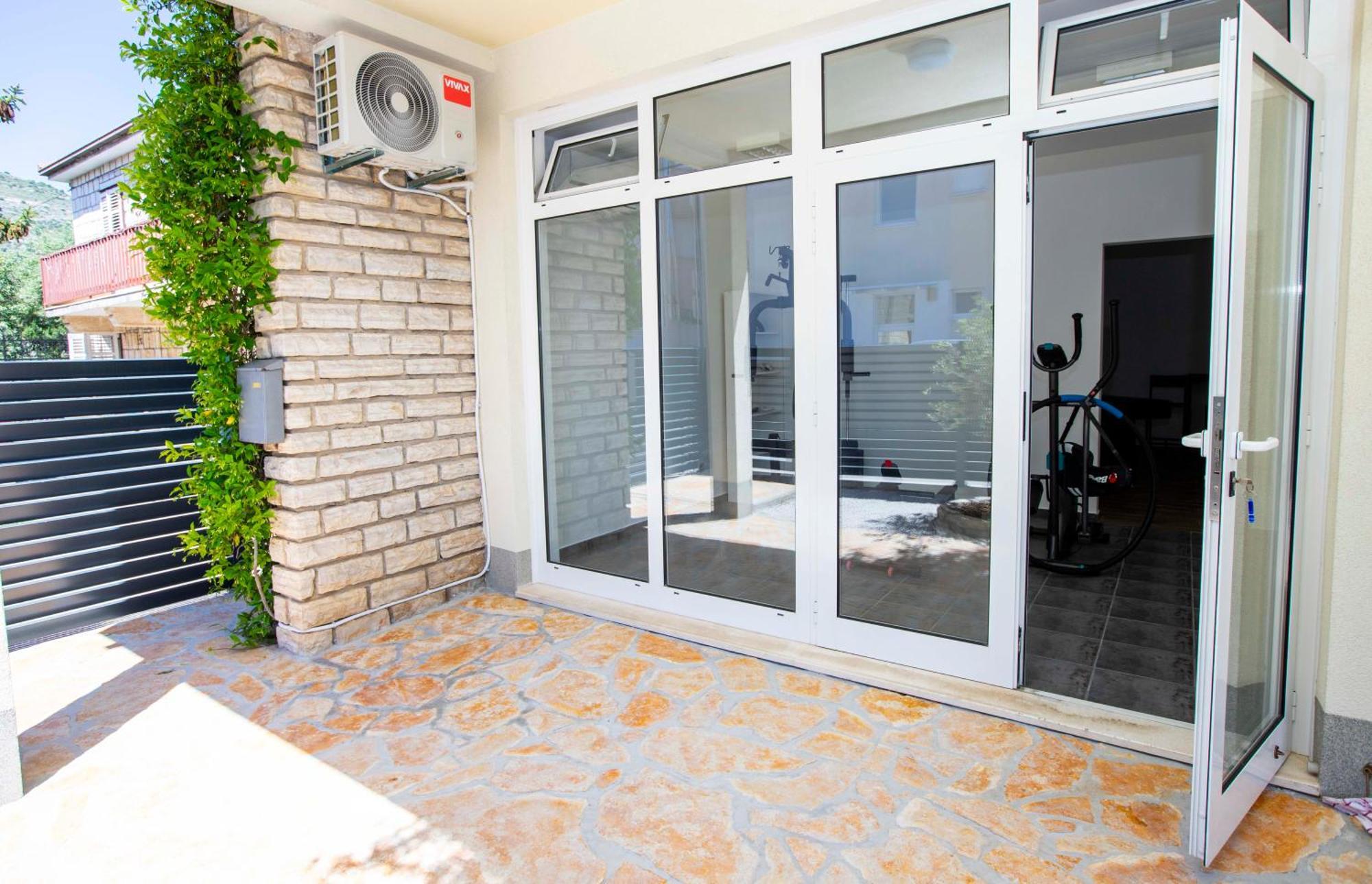 טרוגיר Apartment Laura מראה חיצוני תמונה